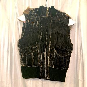 Old Navy Black Velvet Vest with Faux Fur Trim